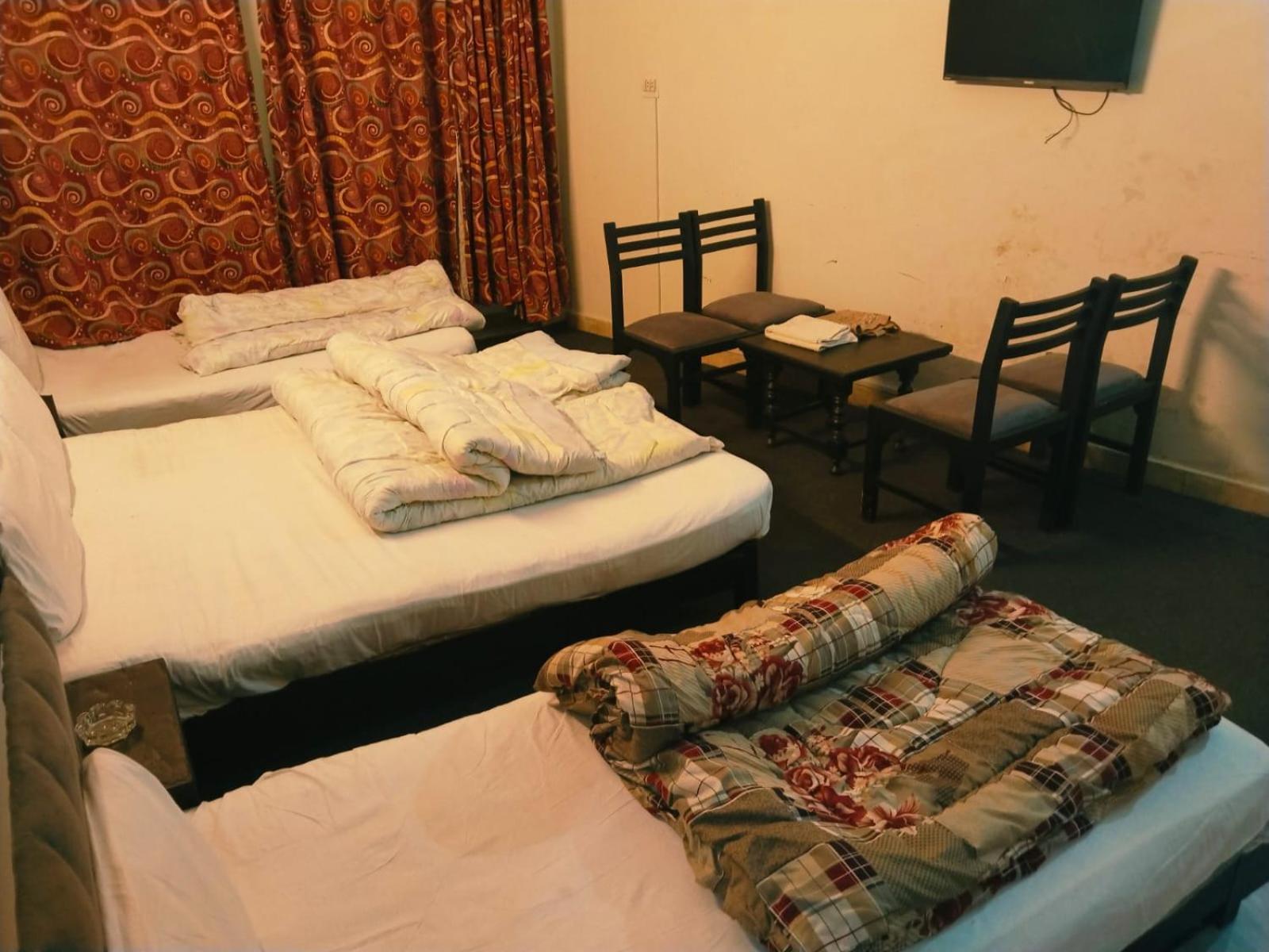 רוואלפינדי Shahzad Hotel מראה חיצוני תמונה